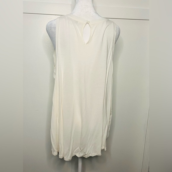 LOFT Cream Sleeveless Top - Size XL - Picture 3 of 6